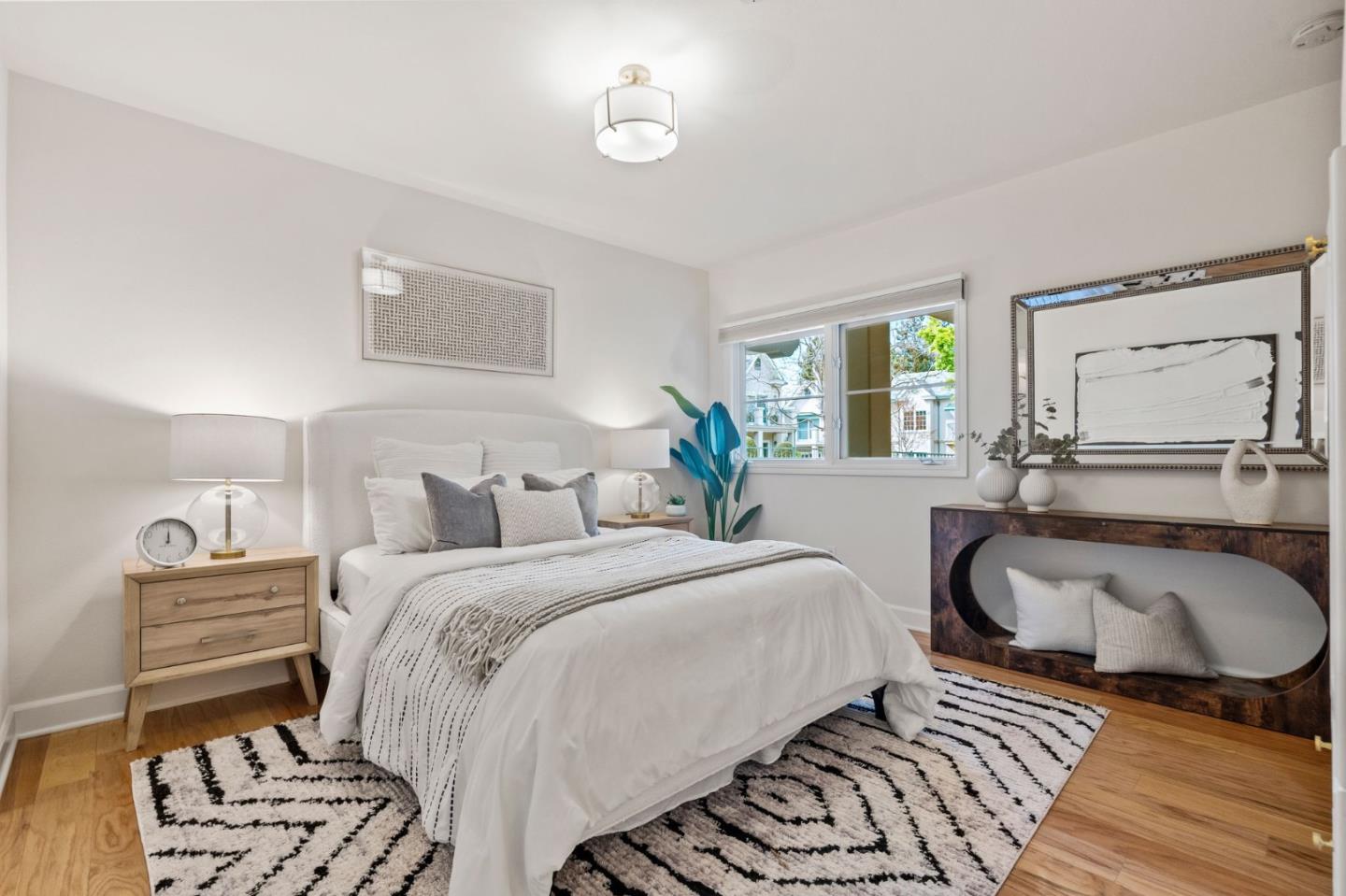 1 W Edith AVE D129