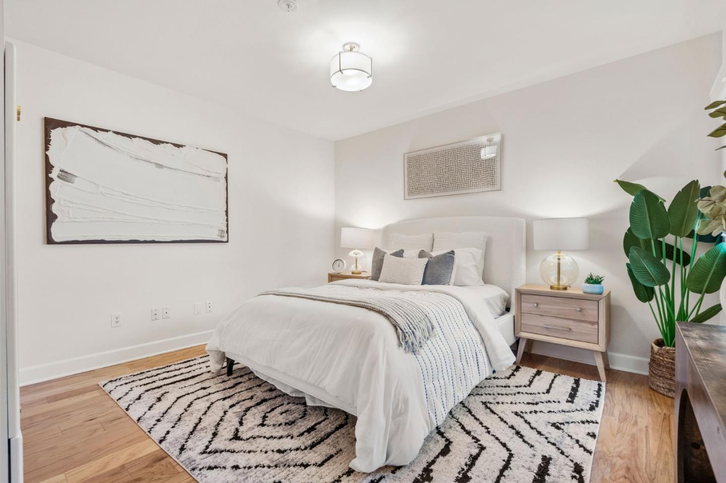 1 W Edith AVE D129