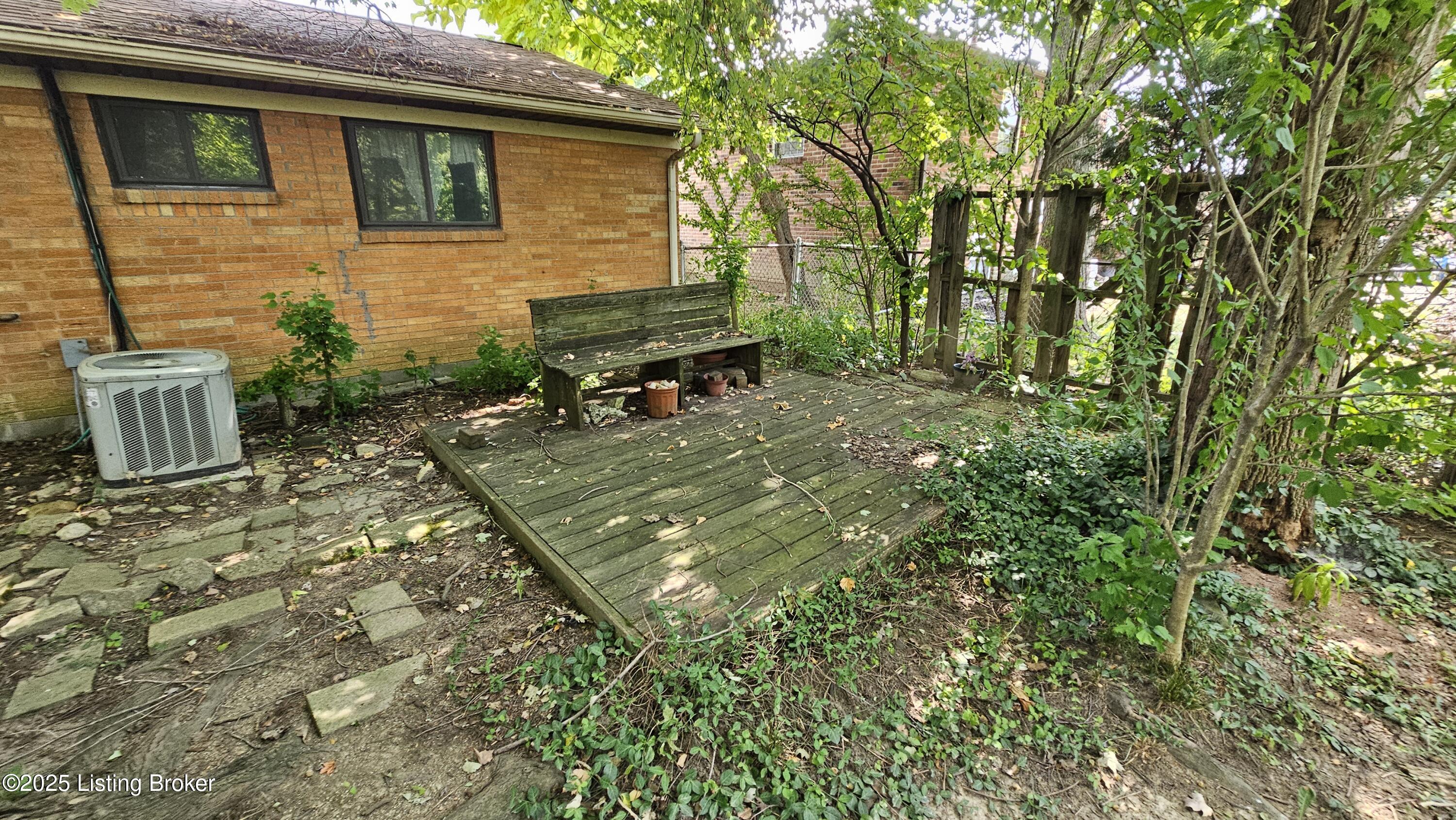 953 Spicewood Dr