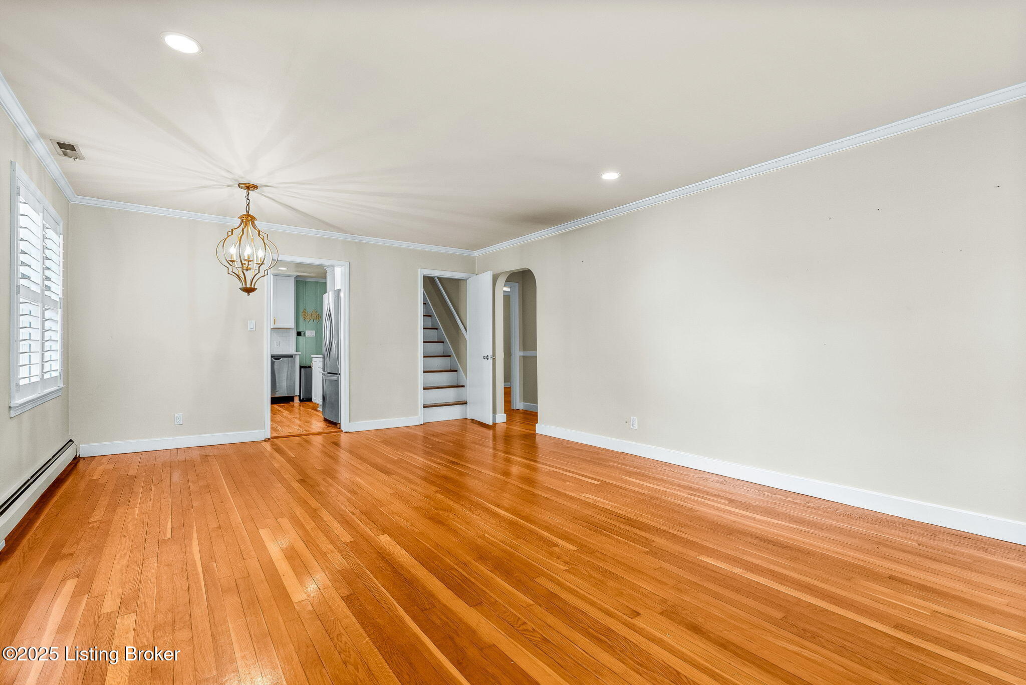 211 Forest Dr