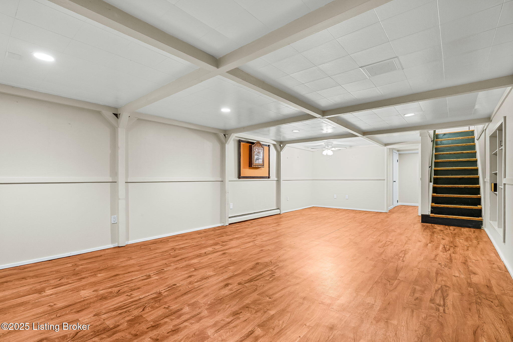 211 Forest Dr