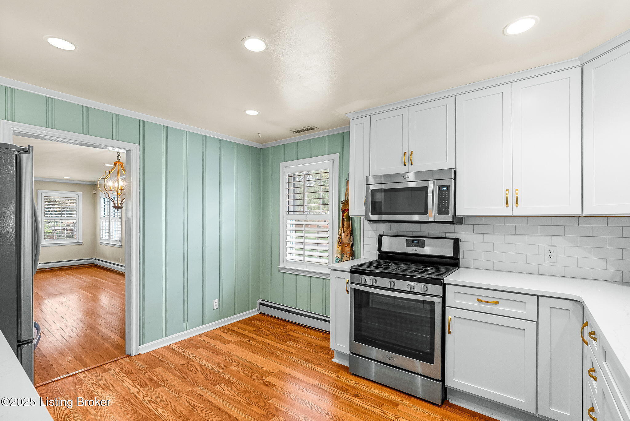 211 Forest Dr