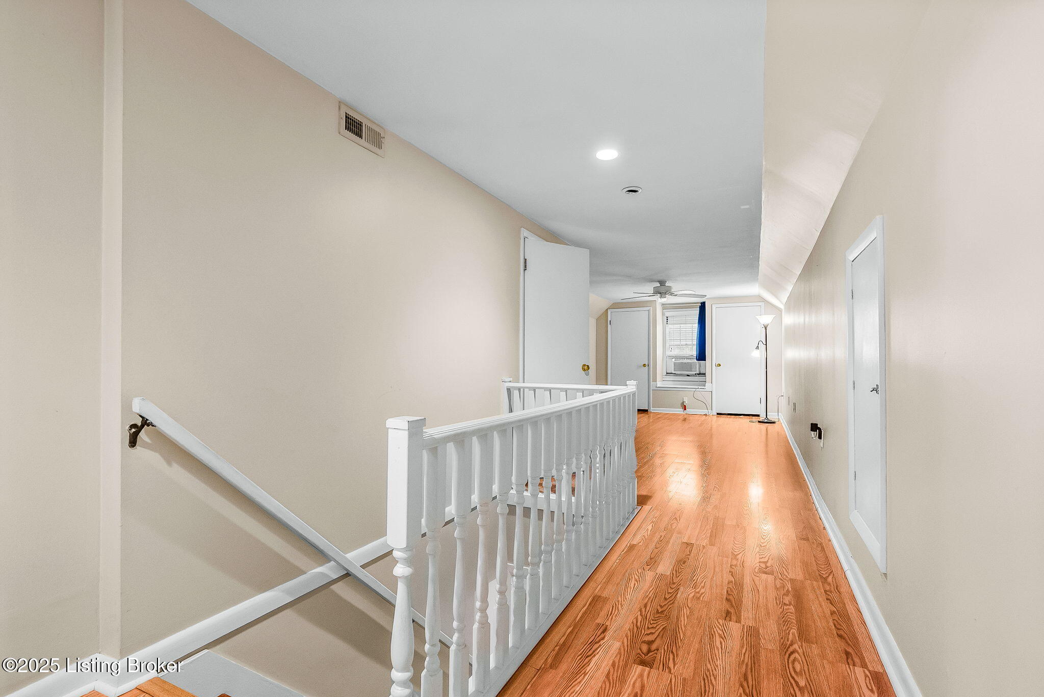 211 Forest Dr