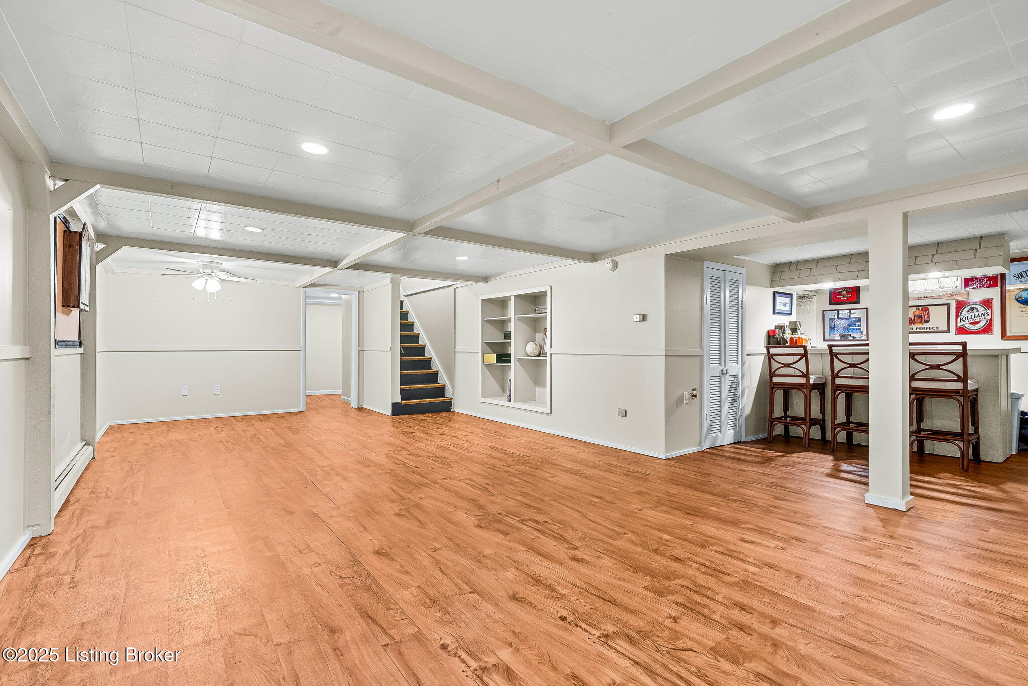 211 Forest Dr