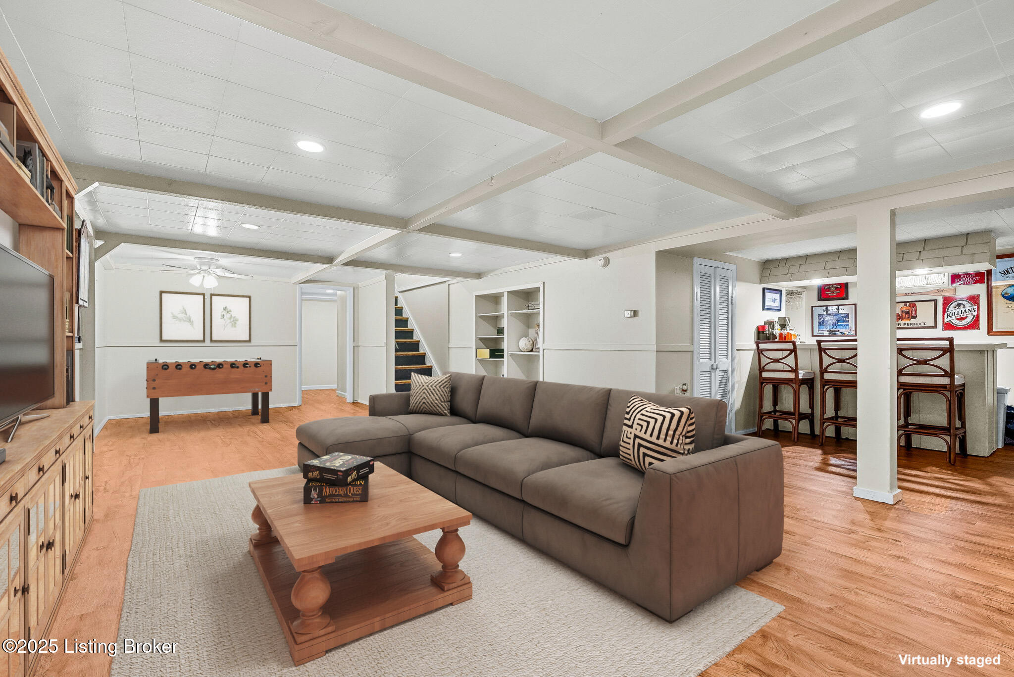 211 Forest Dr
