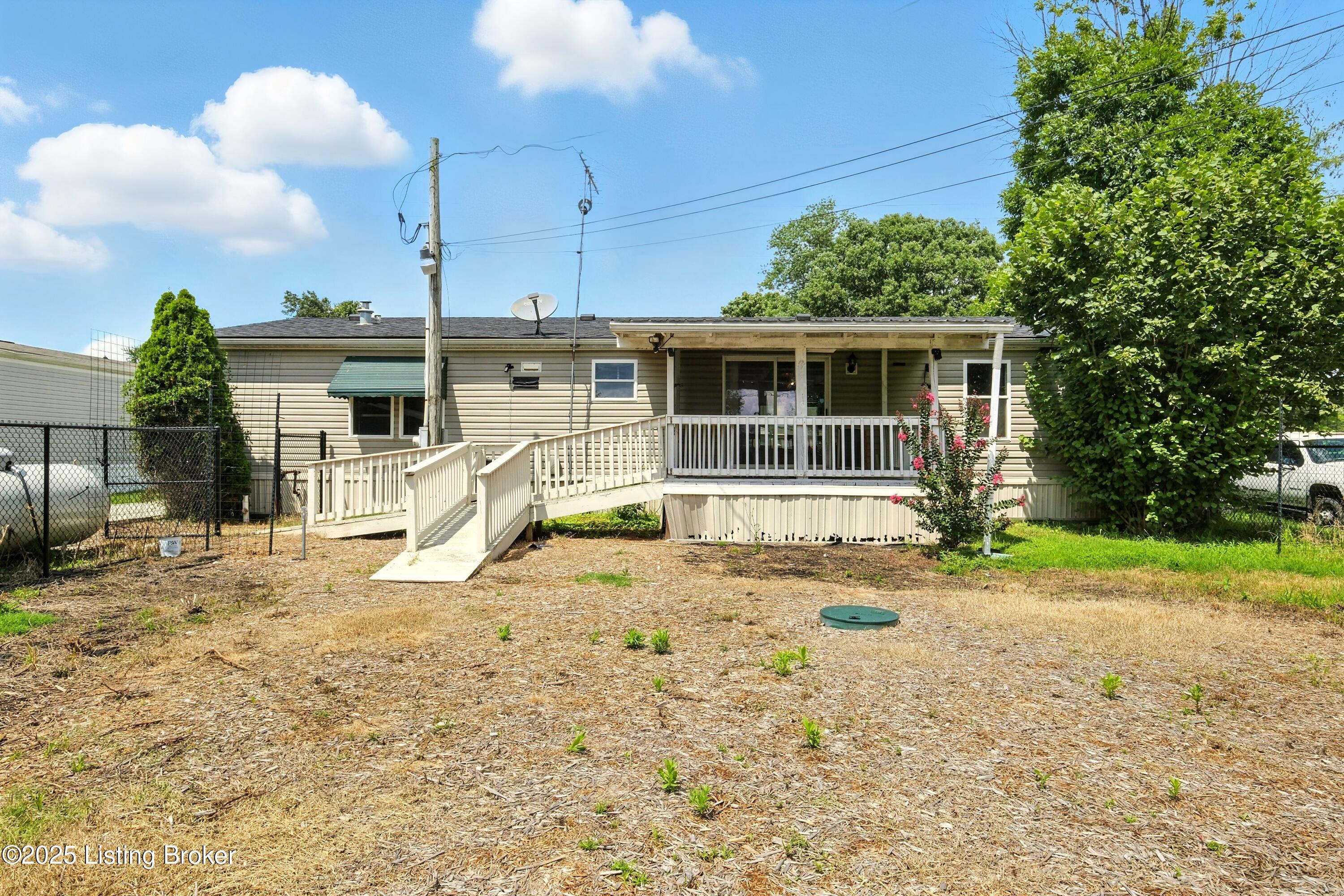 213 Octagon Ave