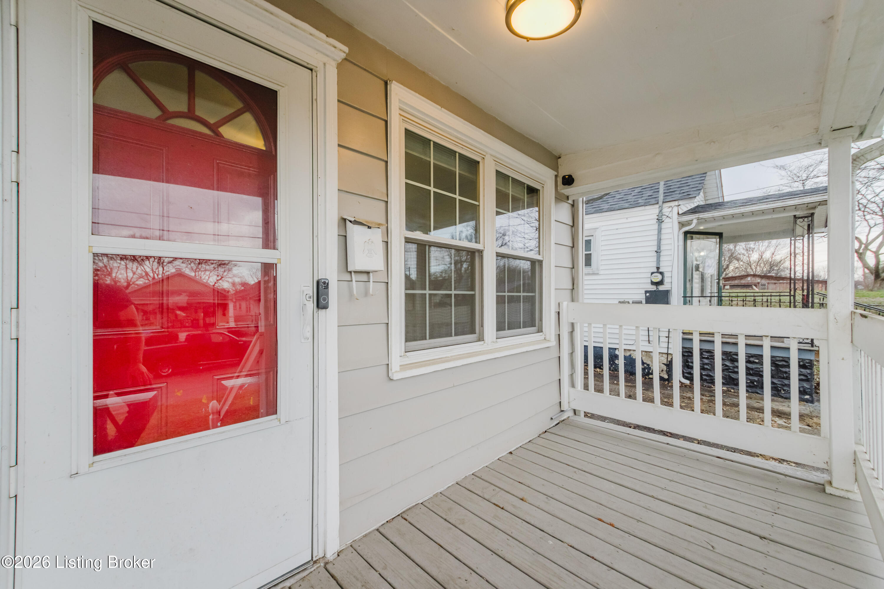 810 Weller Ave