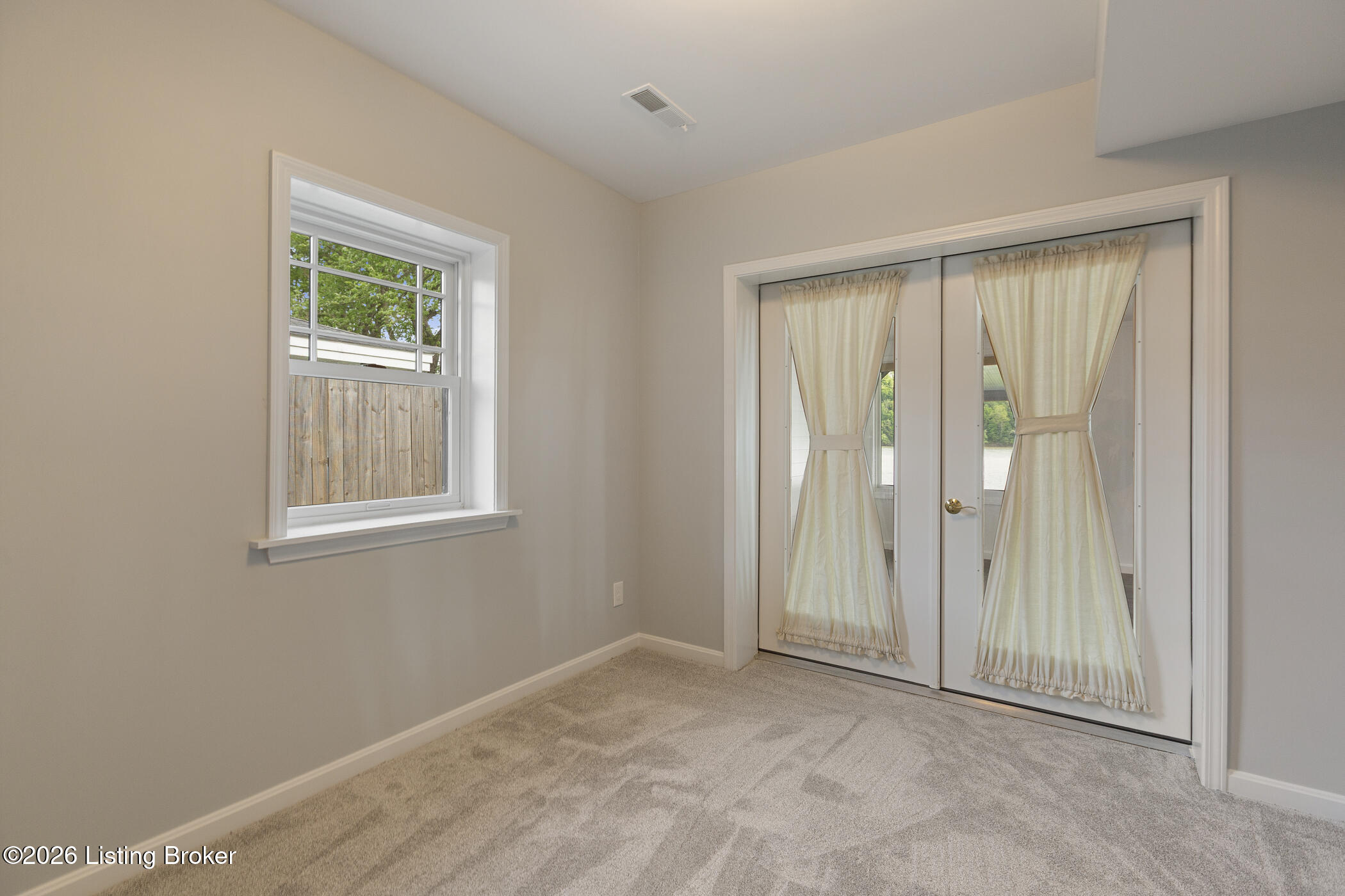 252 W River Rd
