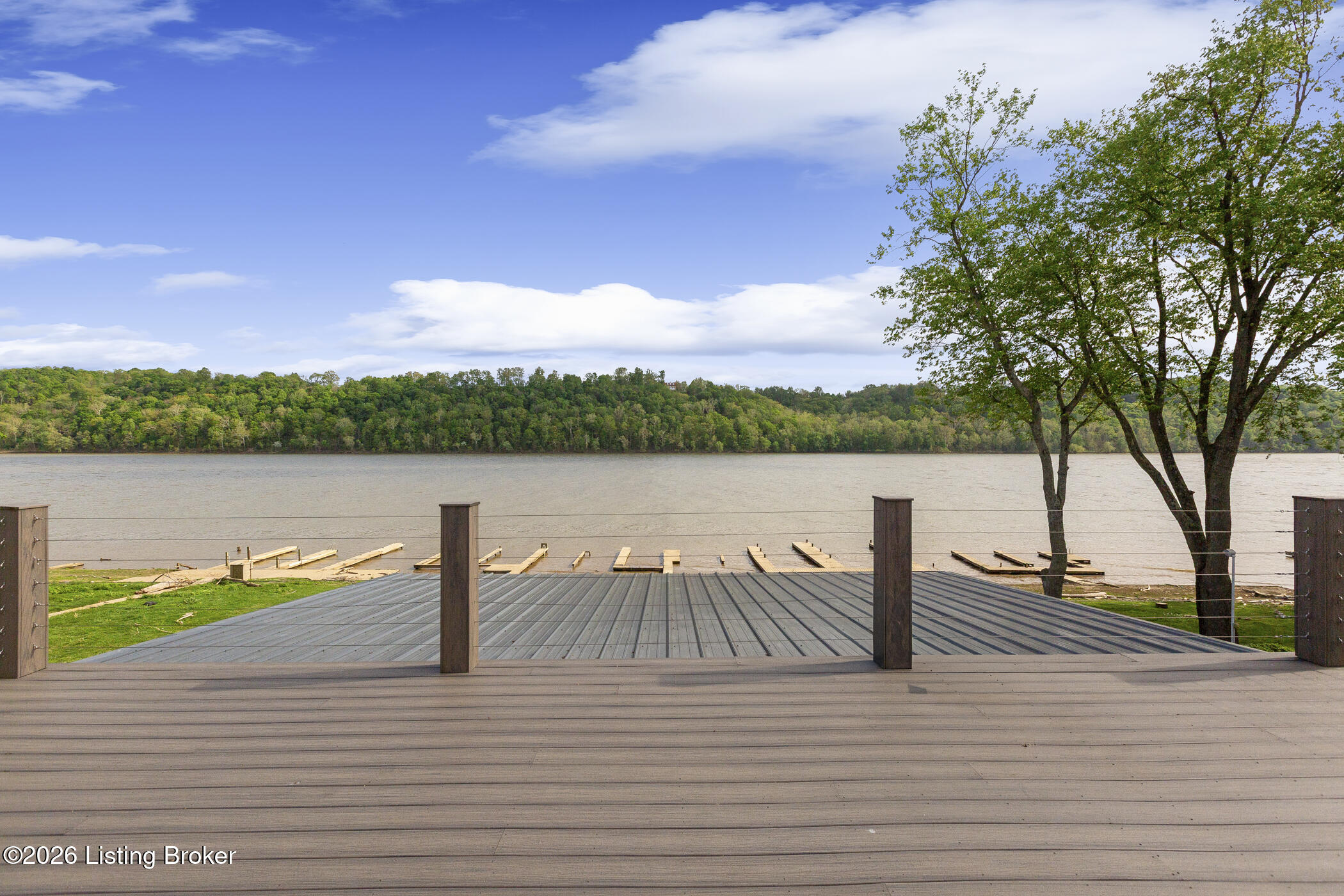 252 W River Rd