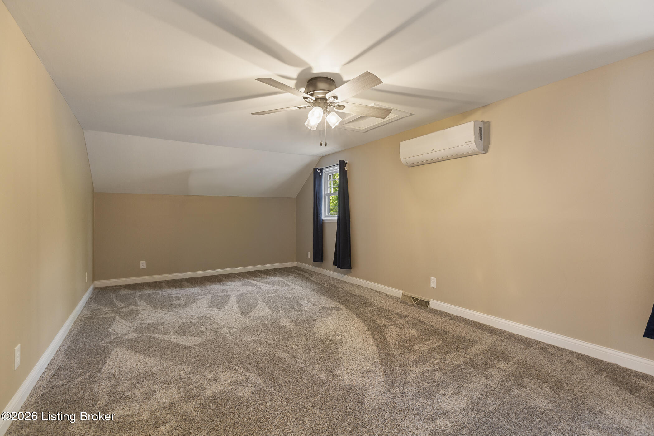 252 W River Rd