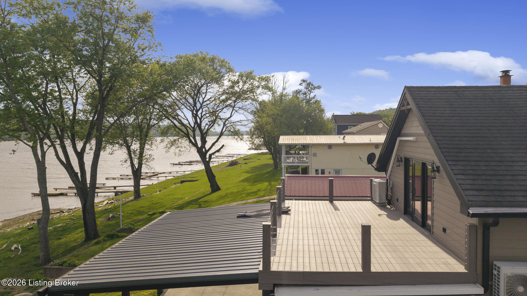 252 W River Rd