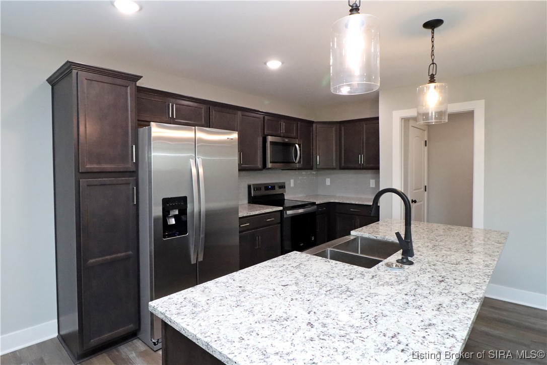 994 - LOT 527 Parkland Trail