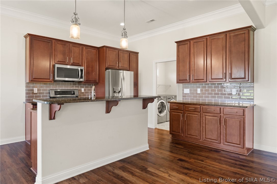 6005 Jillian Drive