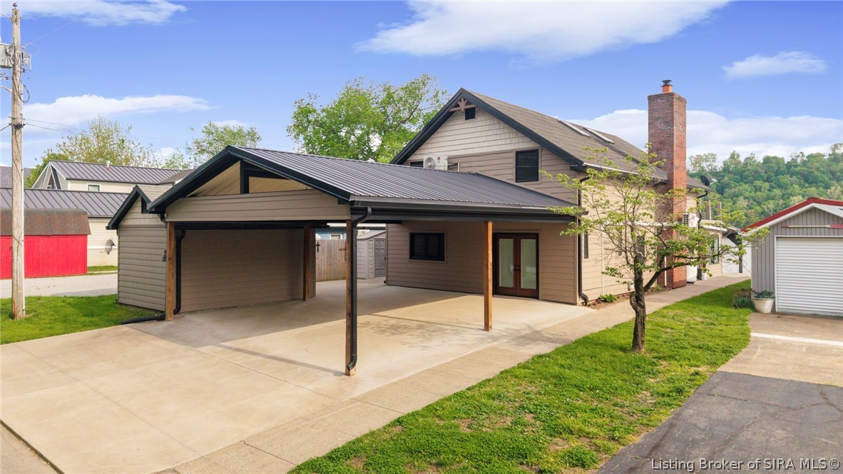 252 River Road W