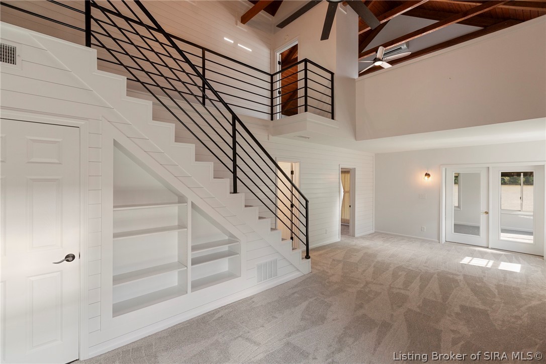 252 River Road W