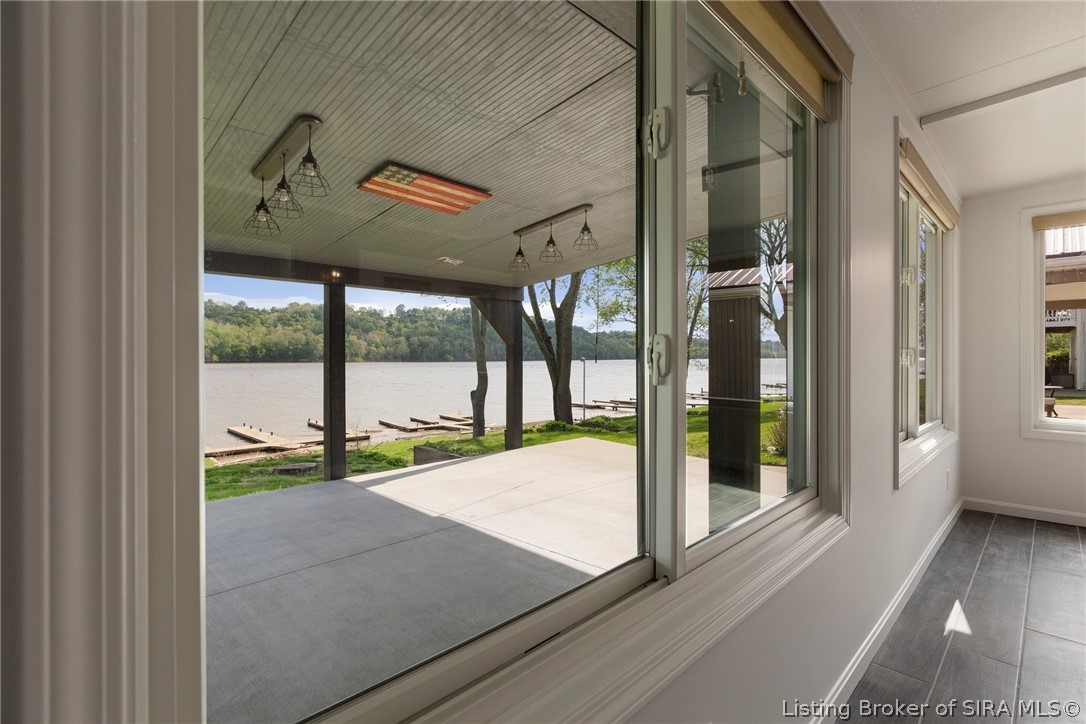 252 River Road W