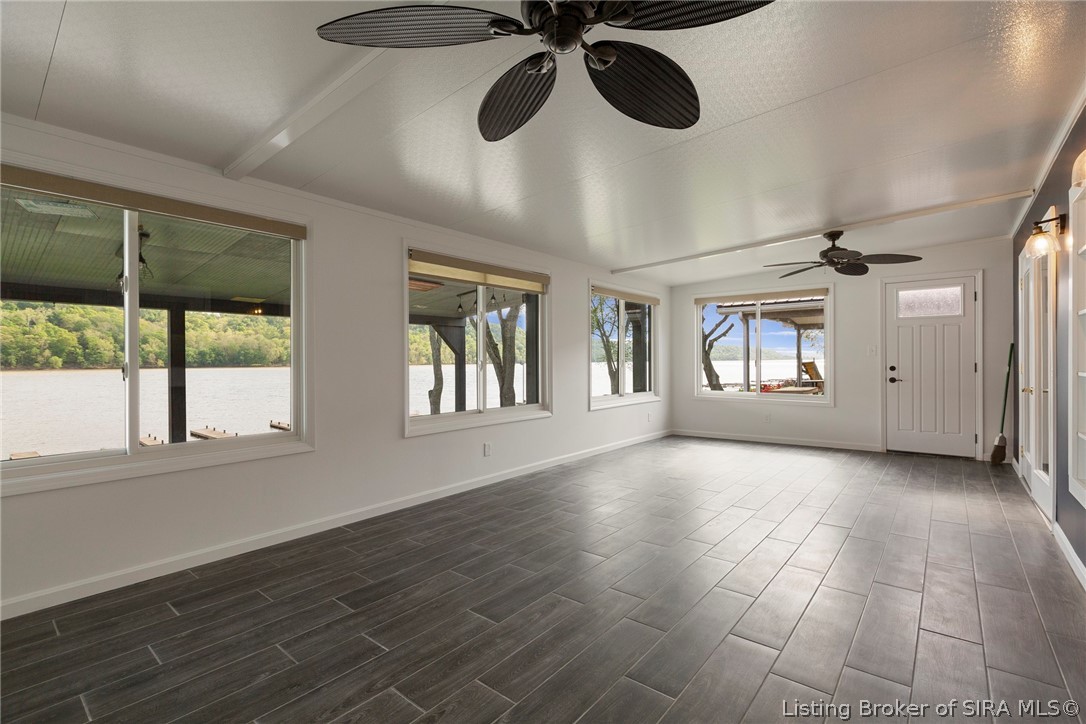 252 River Road W