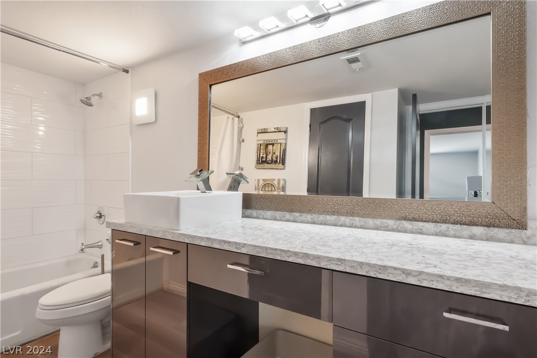 2838 Geary Place 4013