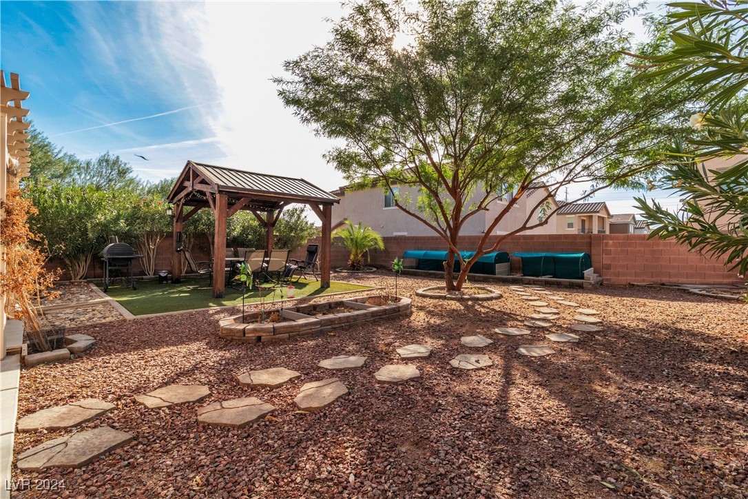 2217 Plumeria Avenue