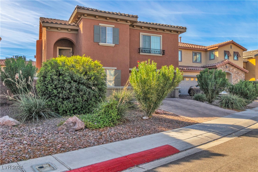 2217 Plumeria Avenue
