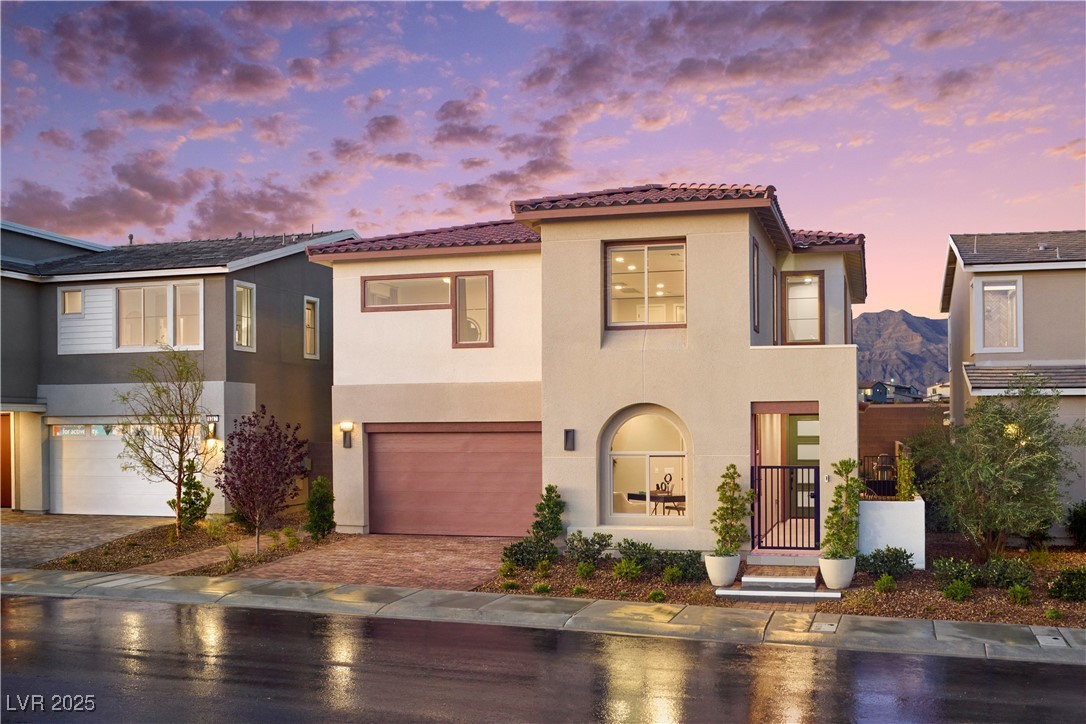 1208 Crimson Sunbird Street