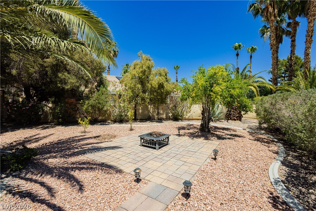 5104 Desert Lily Lane
