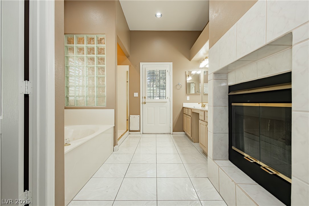 5104 Desert Lily Lane