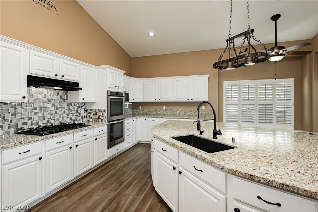 5104 Desert Lily Lane