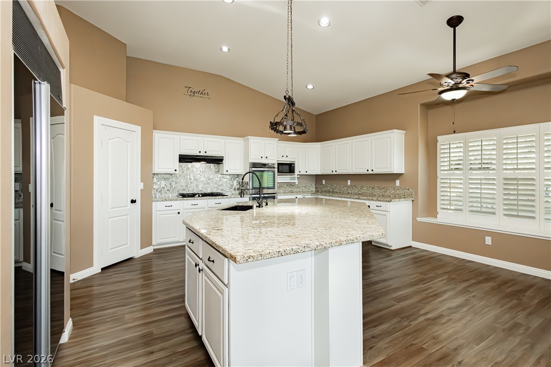 5104 Desert Lily Lane