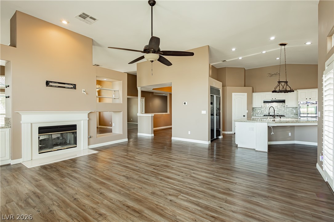 5104 Desert Lily Lane