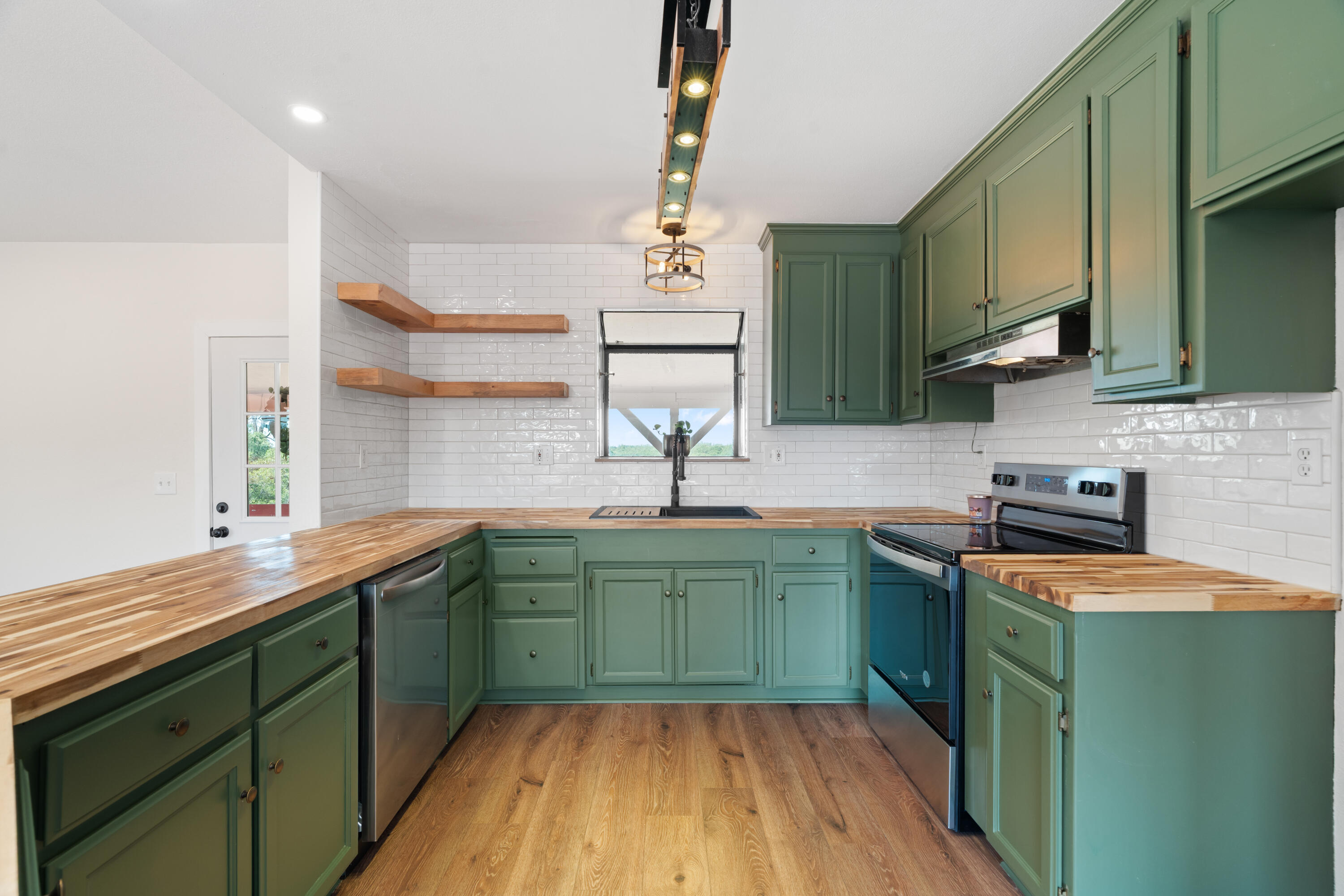 13213 Hidden Oaks Trail