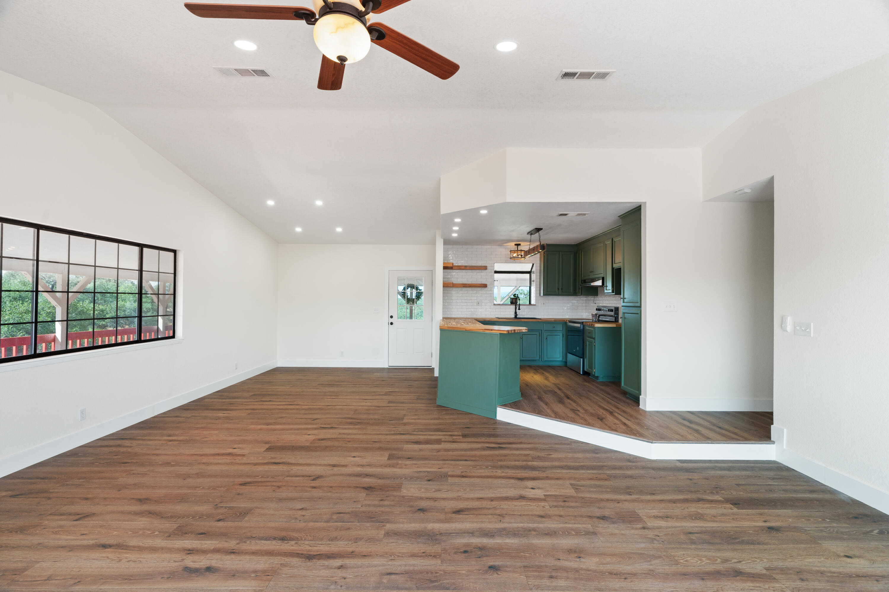 13213 Hidden Oaks Trail