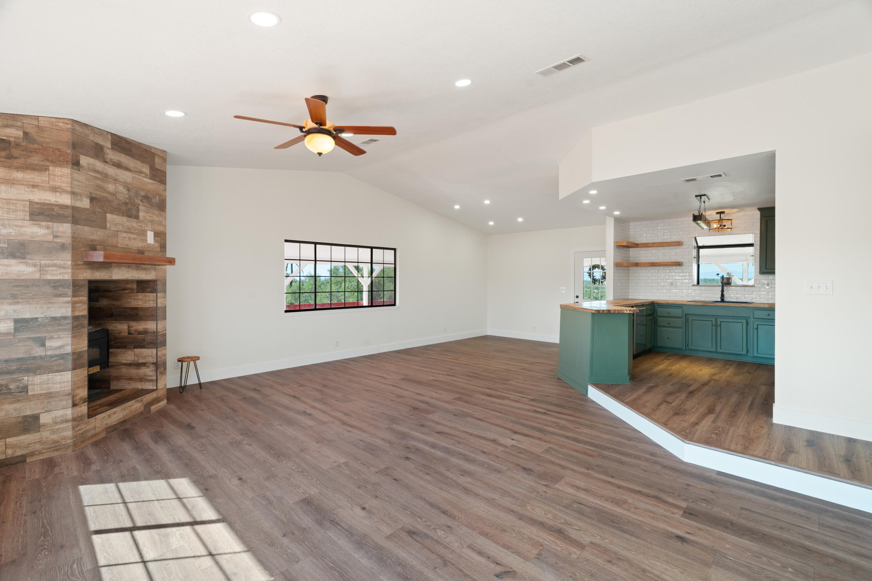 13213 Hidden Oaks Trail