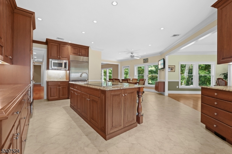 5 Buckingham Rd