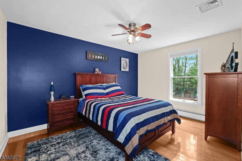 8 Fieldstone Dr