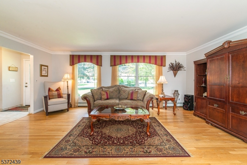 93 Mountain Heights Ave