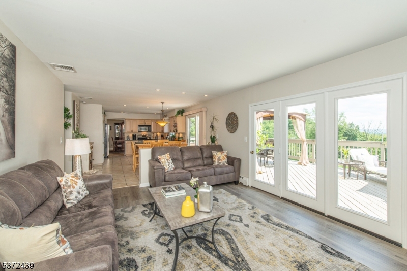 93 Mountain Heights Ave
