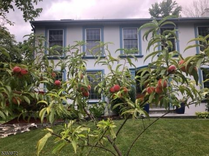 94 Mountain Heights Ave