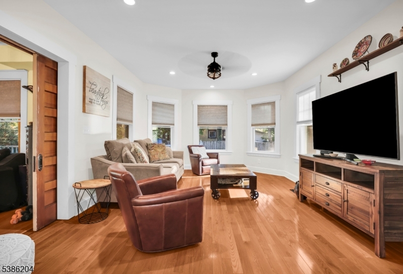 347 Boulevard