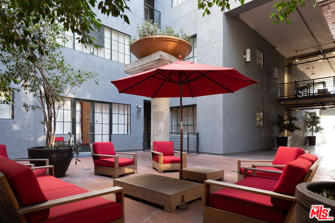 420 S San Pedro St Unit: 210