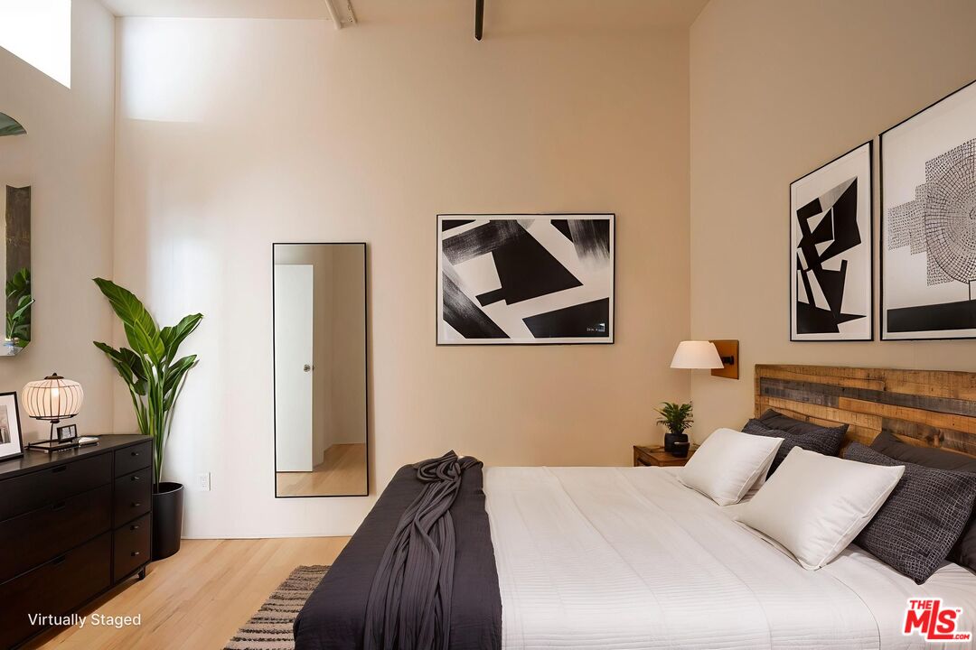 420 S San Pedro St Unit: 210