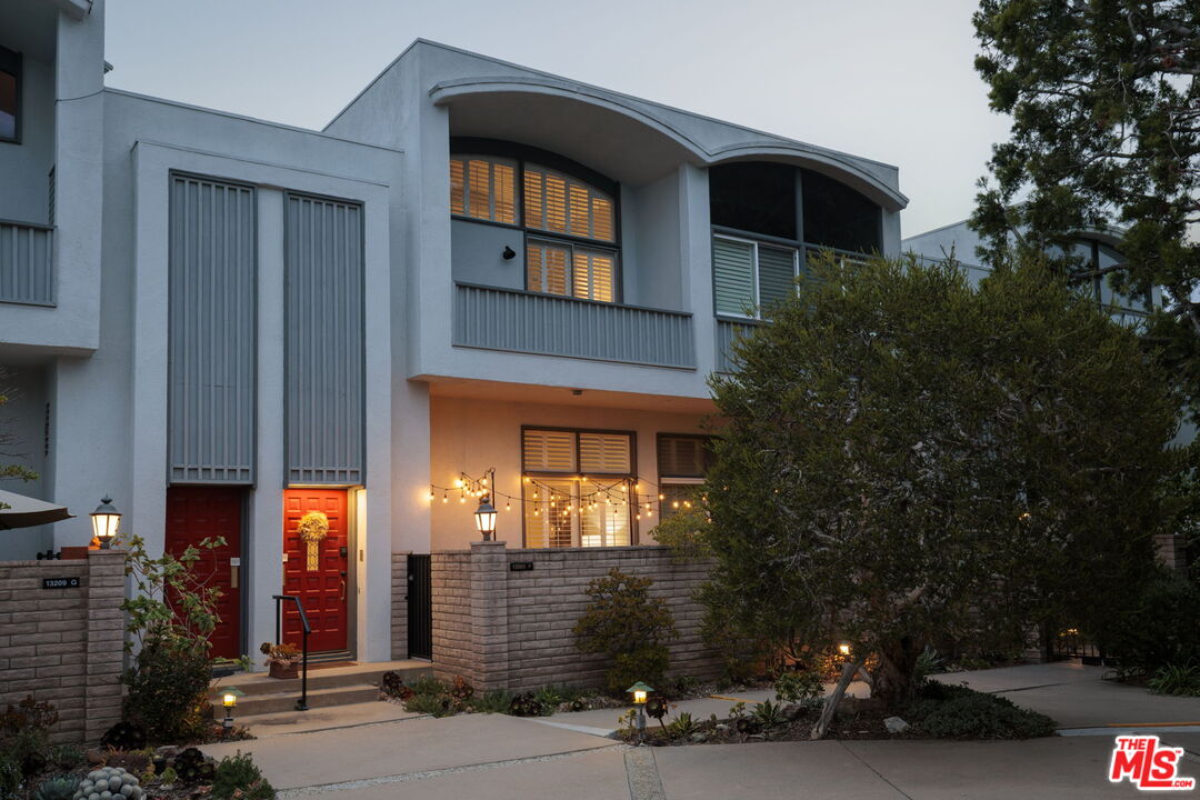 13209 Fiji Way Unit: F