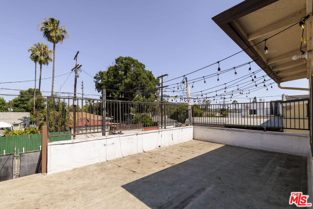 5514 Cahuenga Blvd