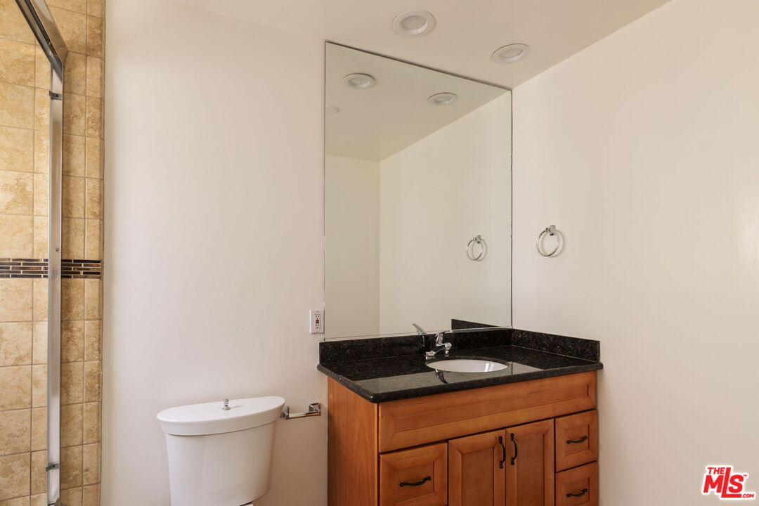 5514 Cahuenga Blvd