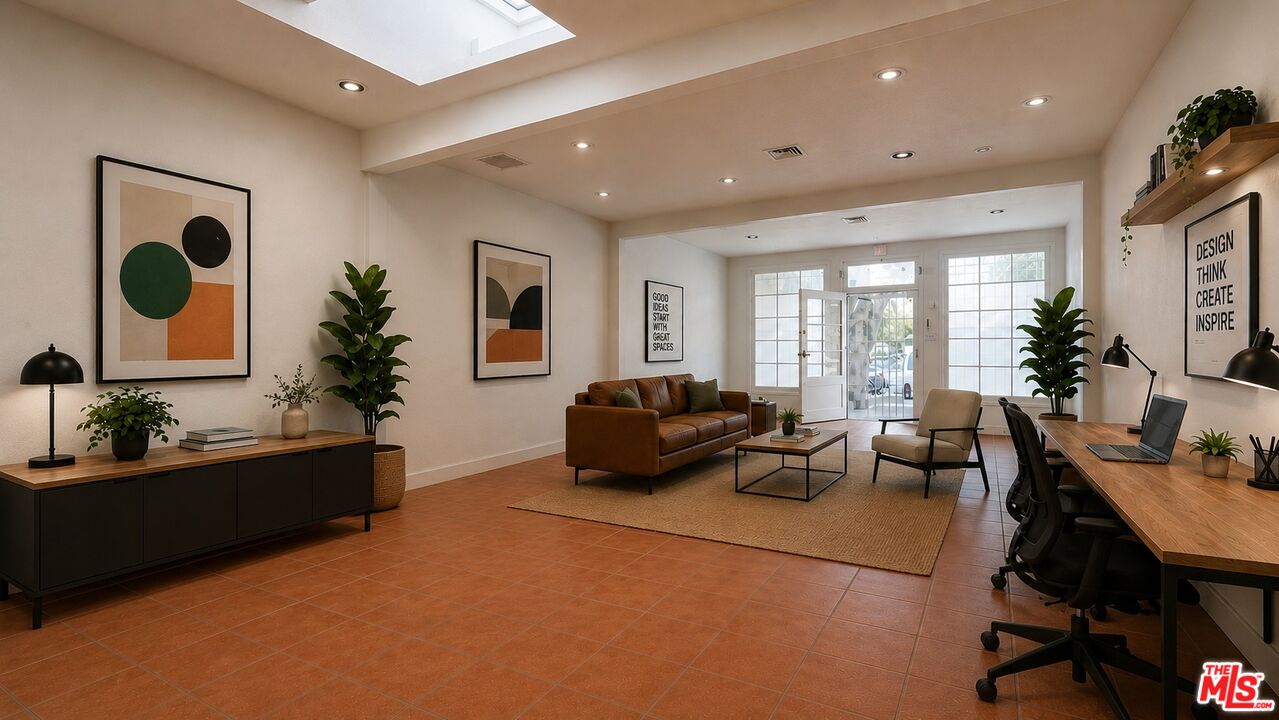 2120 N Cahuenga Blvd