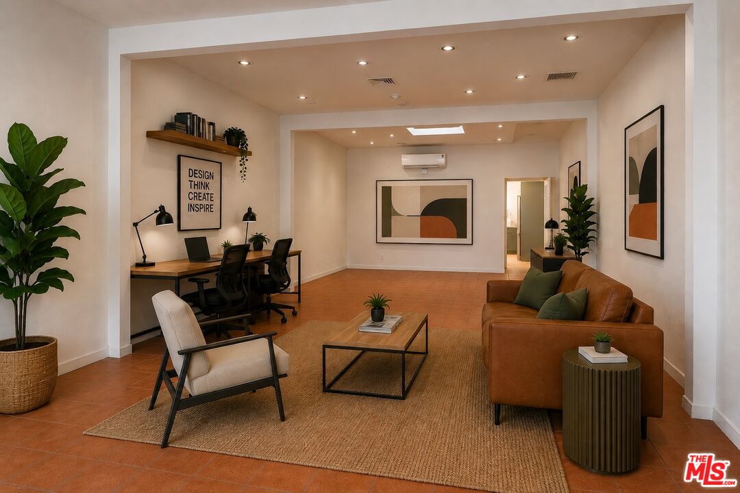 2120 N Cahuenga Blvd