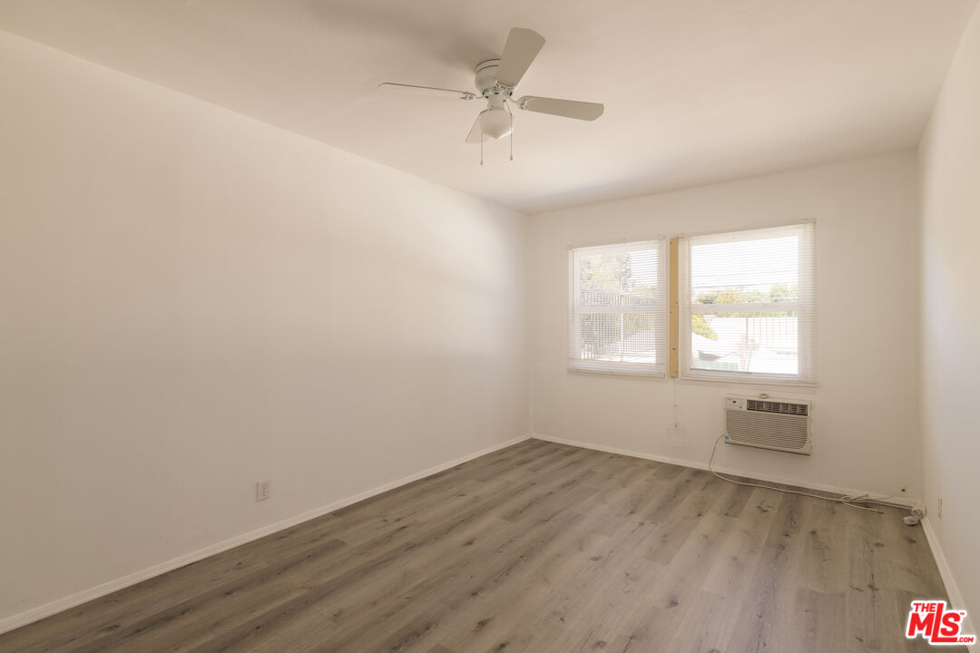 5516 N Cahuenga Blvd