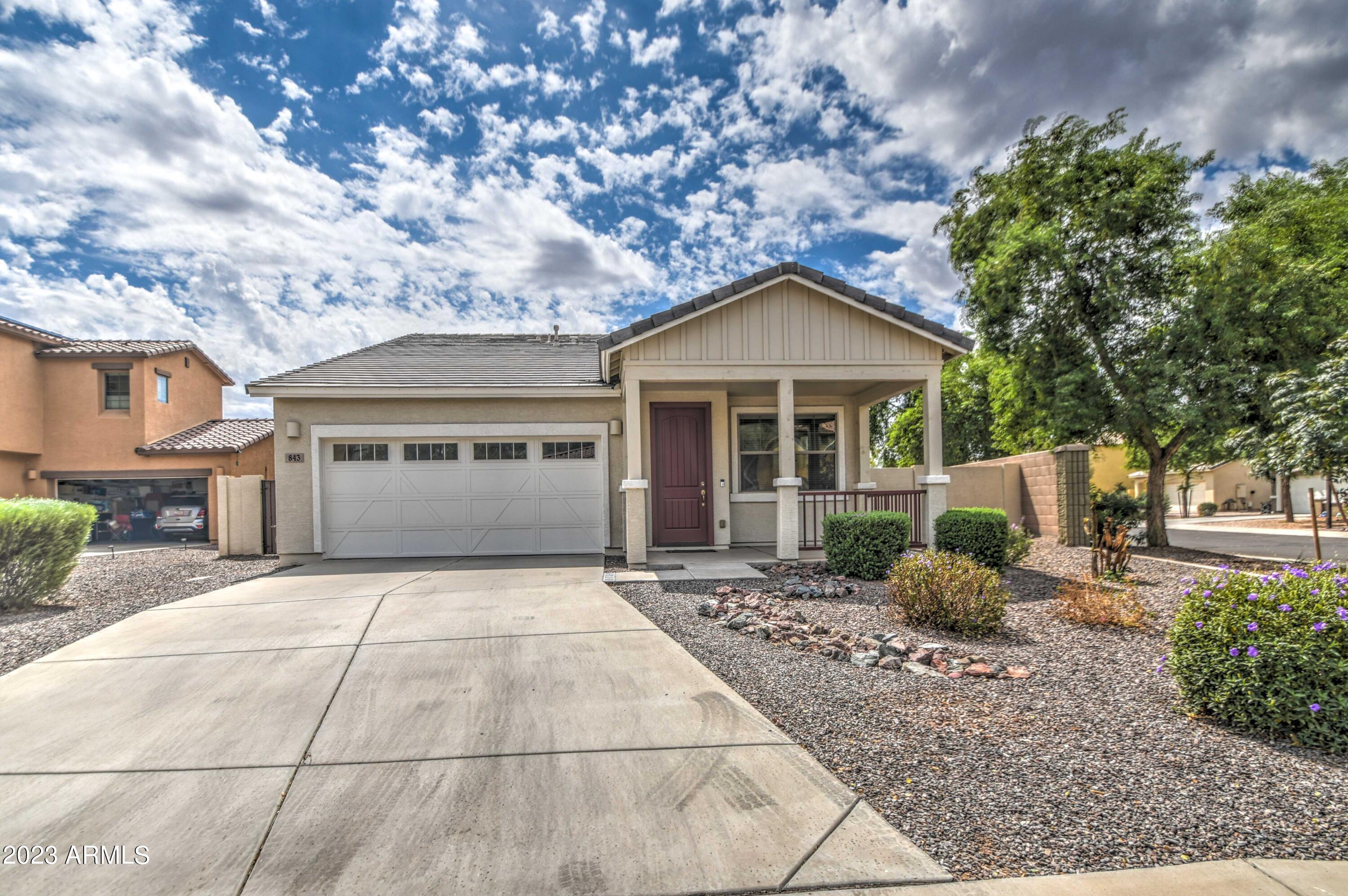 843 E ZESTA Lane