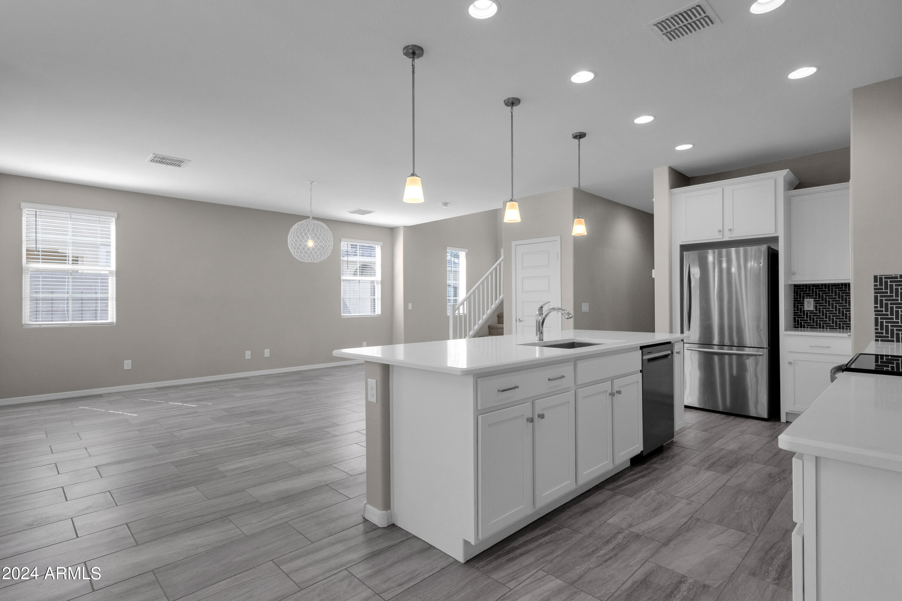 905 S CANAL Drive # 22
