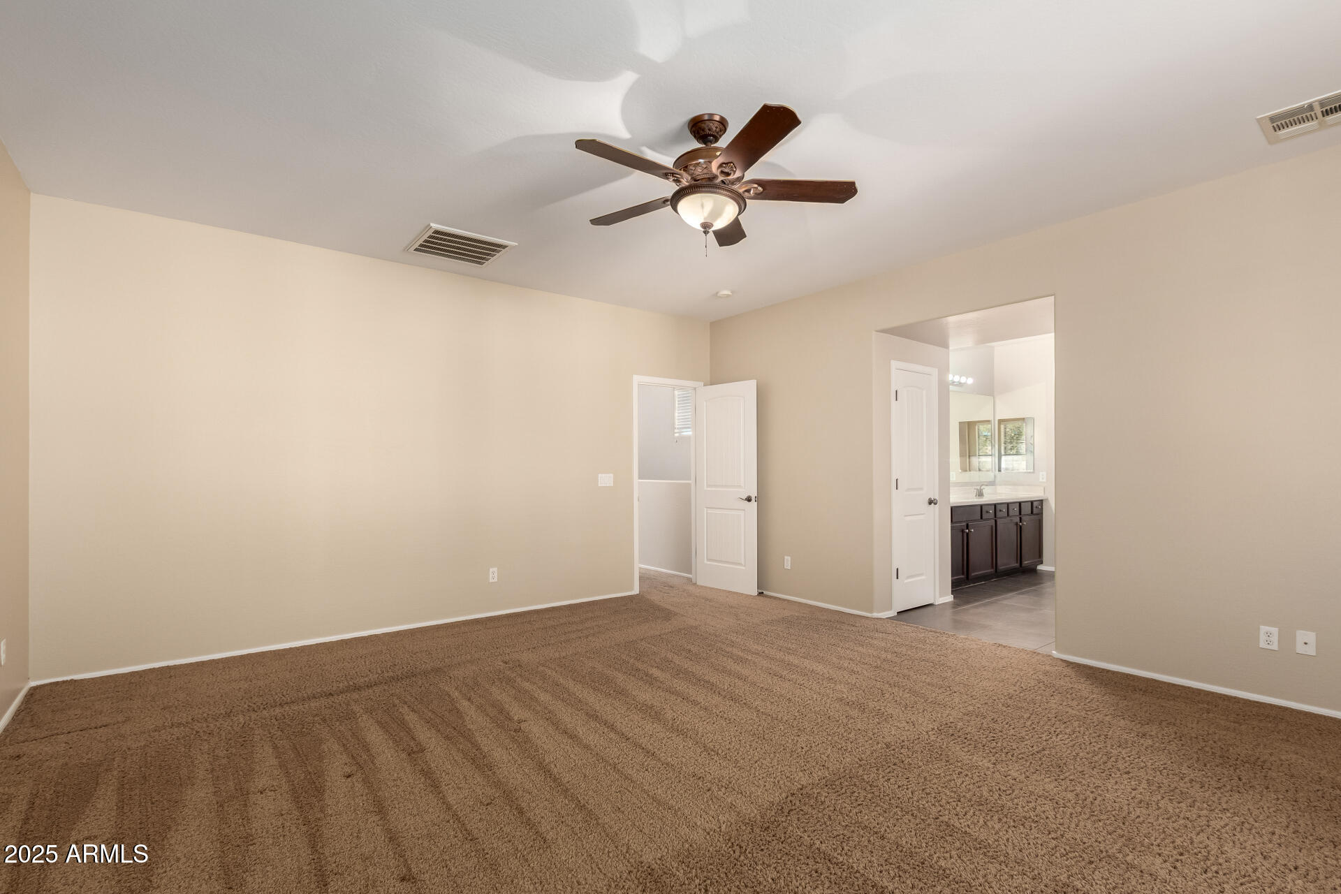 4104 E BELLERIVE Drive